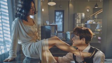 10 K-Dramas On Netflix & Streaming Sites With Shockingly “Hot” Scenes, From The Glory To Nevertheless