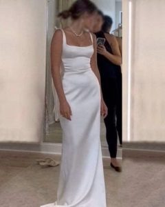 HT4.My future-wife’s bridesmaid sent me this picture of my wife and I cancelled the wedding