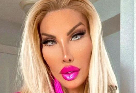 HT1.Transgender woman spent millions to achieve Barbie-like appearance: What does her “human Ken doll” boyfriend look like?