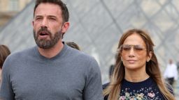 ht2.Ben Affleck has "struggled with loneliness" since moving out, makes last ditch bid to win back Jennifer Lopez, claims source