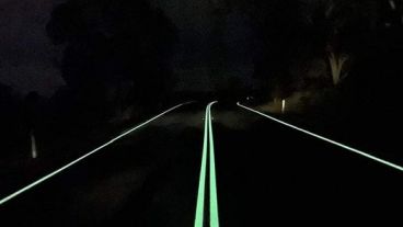 HT1. Australia Implements ‘Glow In The Dark’ Road Markings To Improve Safety