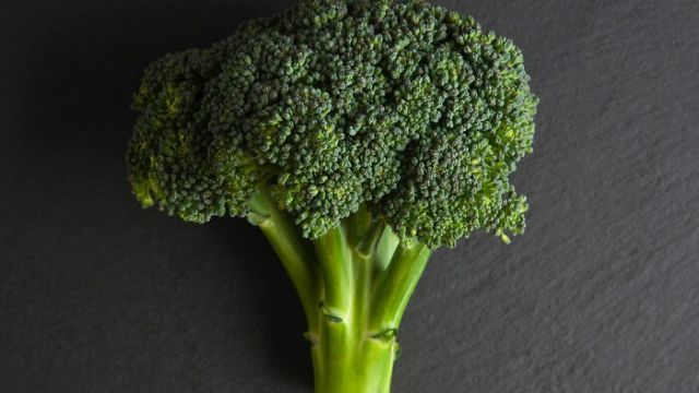 HT1. “Shocking Encounter: Man’s Horrifying Discovery Inside Bag of Aldi-Bought Broccoli”