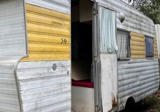 HT6. Good People Gave a Homeless Woman an Old Trailer: The Woman Turned It Into a Cozy House In The Middle Of The Forest!