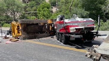 HT1. Utah dad and daughter killed in freak accident, bulldozer flies off tow truck, crushes car