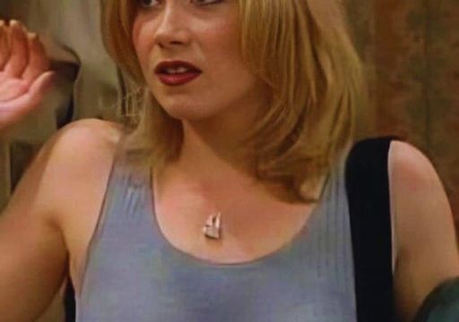 ht1. Check-out Christina Applegate in 1990 from this throwback episode of ‘Married with Children’