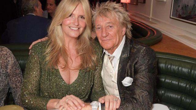 HT2. Rod Stewart’s wife Penny Lancaster blasted online at 53, fans say tiny bikini unflattering