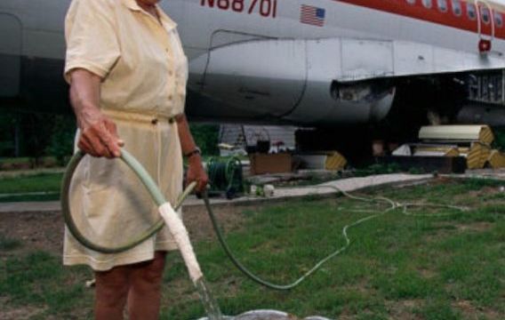 HT6. Woman Transforms Boeing 747 Into Fully Functional Home