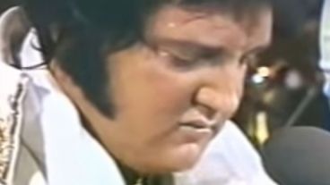 HT1. Rare footage of Elvis Presley’s final performance released and we can’t stop watching it