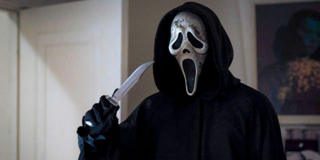 images/news/2024/5/10/scream-3-roman-bridger-ghostface-worked-alone-explained_2.jpg